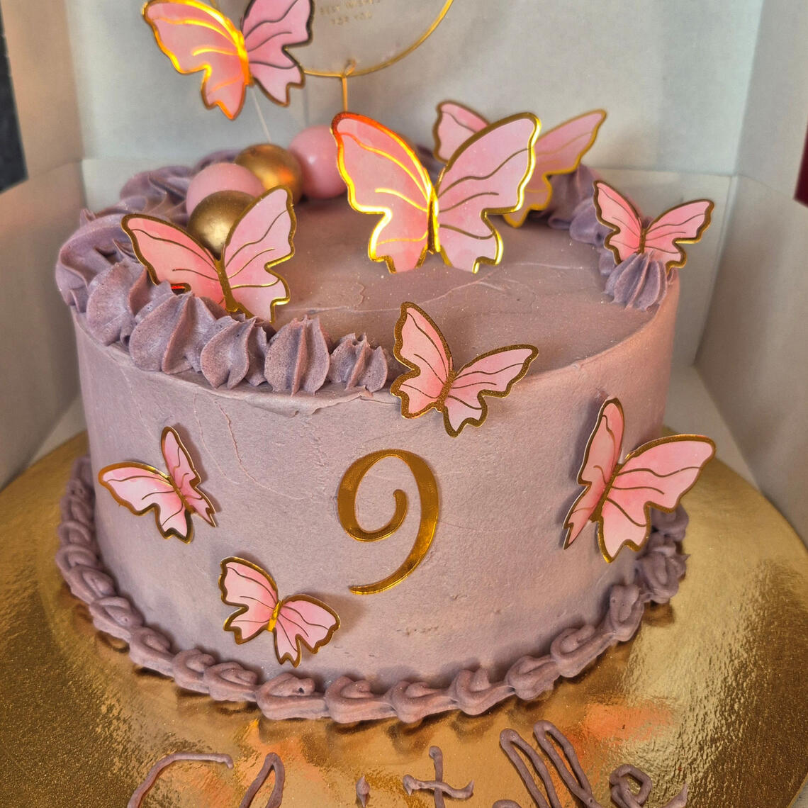 Wedding cake artisanal à Sion en Valais Cupcakes personnalisés à Sion Number cake anniversaire Valais Wedding cake artisanal à Sion en Valais Cupcakes personnalisés à Sion Number cake anniversaire Valais